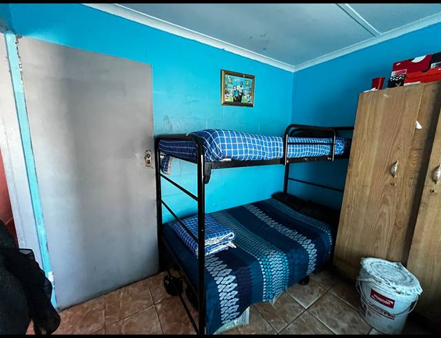 3 BEDROOM FREEHOLD FOR SALE IN MANENBERG